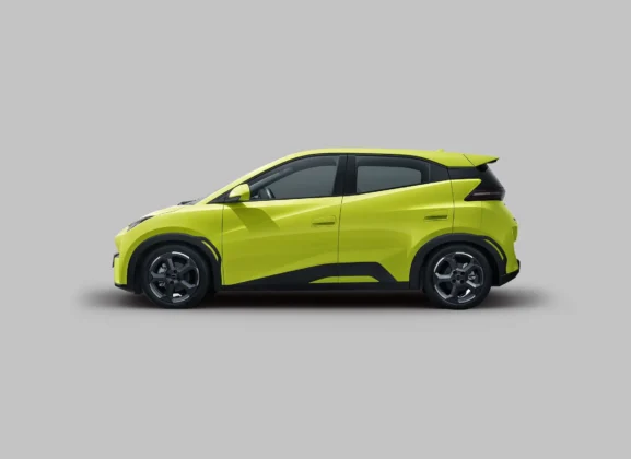 New BYD Seagull: 5-seat EV from $9,800 with flash charging