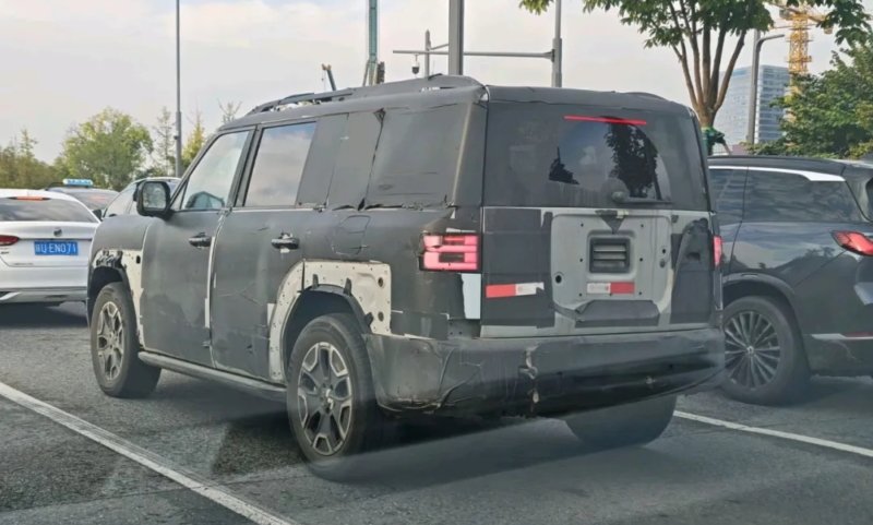 BYD Ti 7 LWB spotted: bigger 7-seat SUV on the way? BYD Ti 7 LWB spotted: bigger 7-seat SUV on the way?